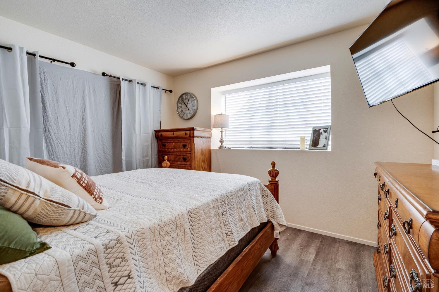 2038 Terry Road Santa Rosa CA 95403