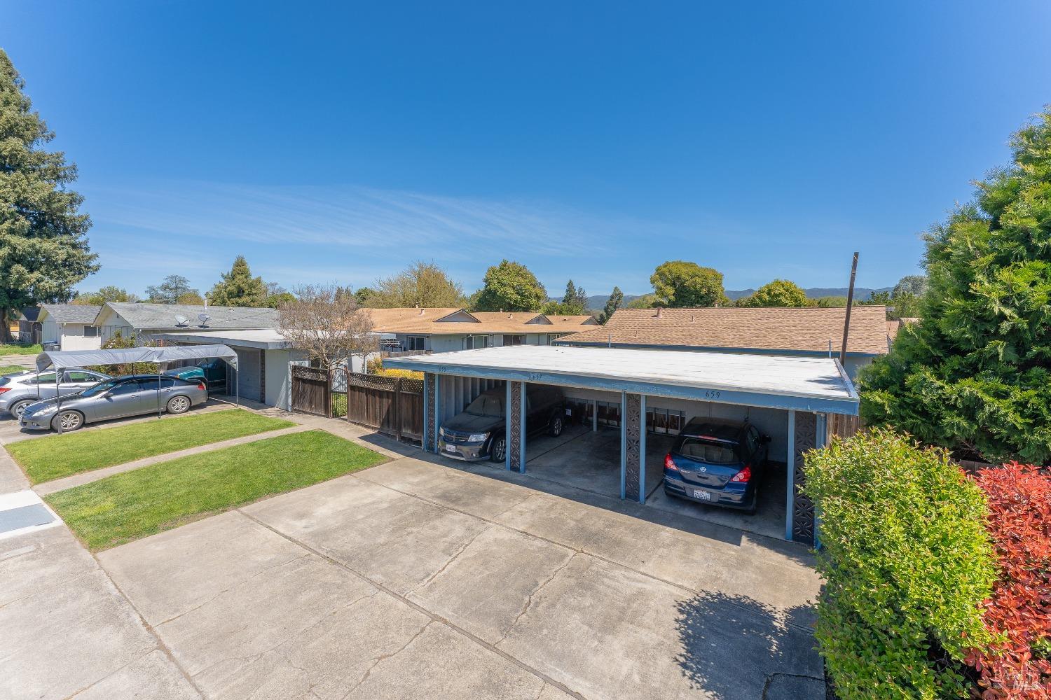 649-671 Leslie Street Ukiah CA 95482