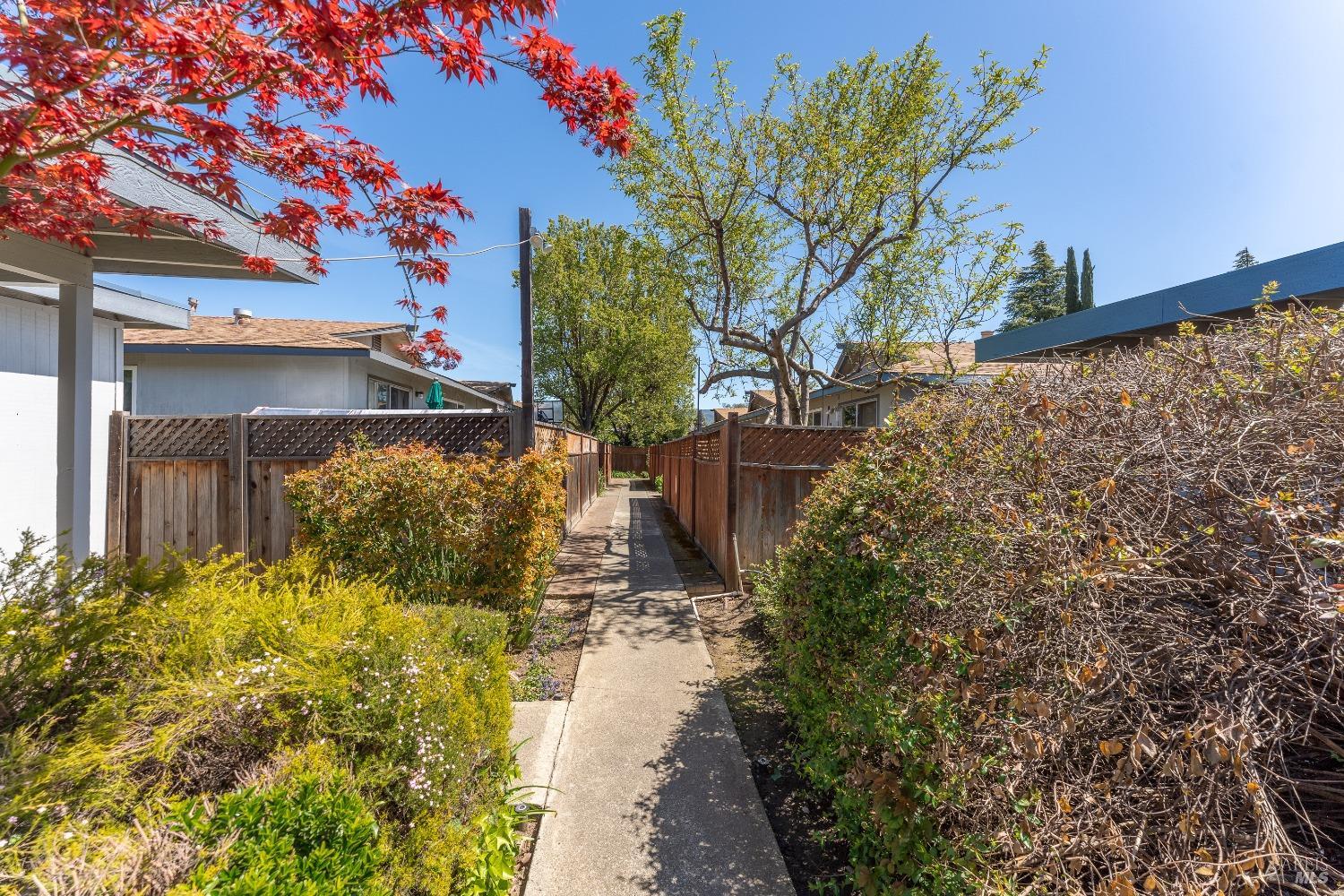 649-671 Leslie Street Ukiah CA 95482
