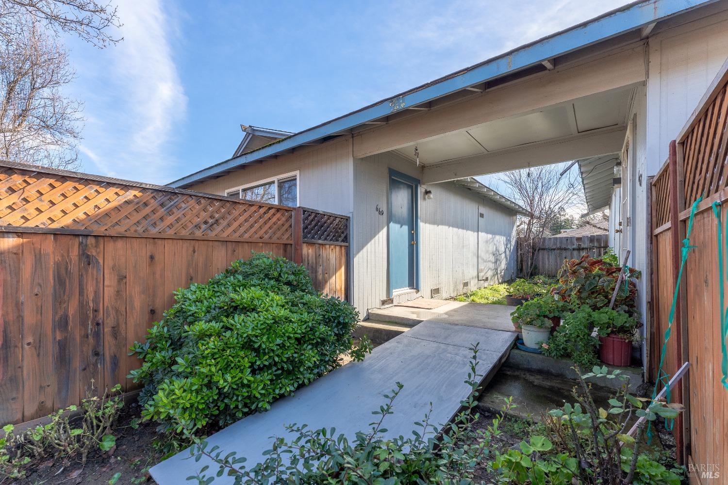 649-671 Leslie Street Ukiah CA 95482