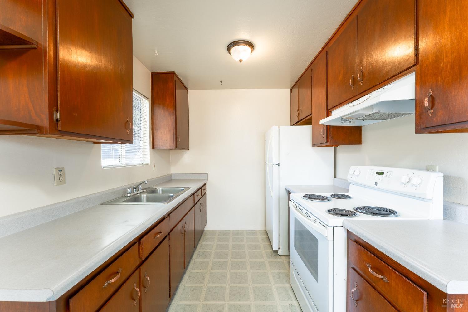 649-671 Leslie Street Ukiah CA 95482
