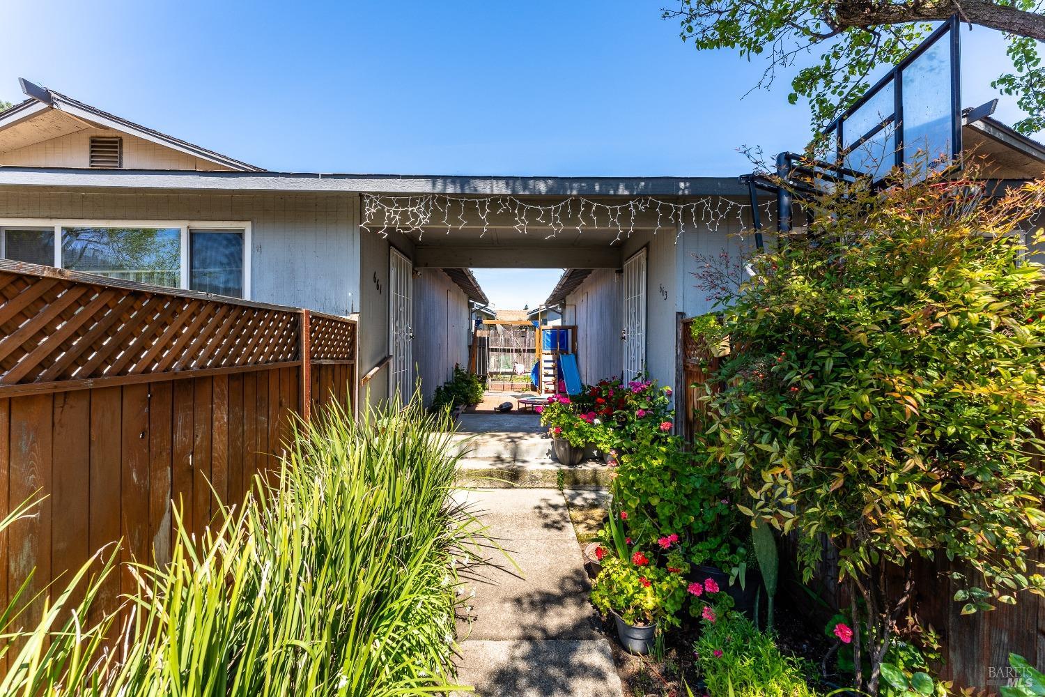 649-671 Leslie Street Ukiah CA 95482