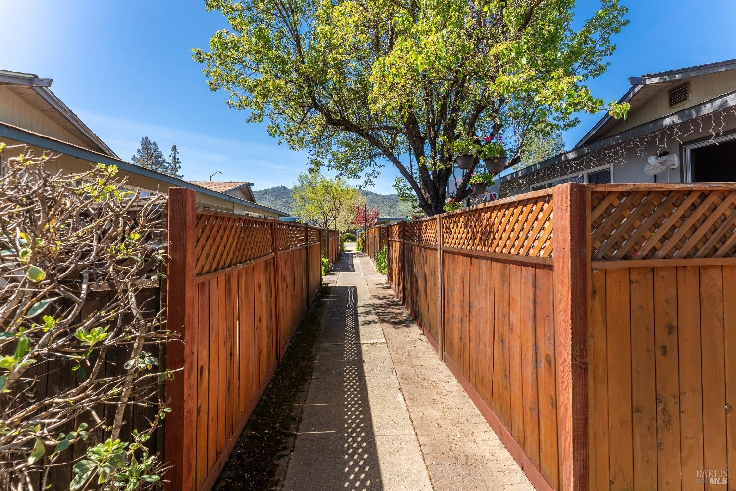 649-671 Leslie Street Ukiah CA 95482