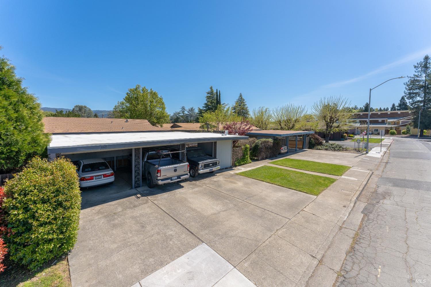 649-671 Leslie Street Ukiah CA 95482