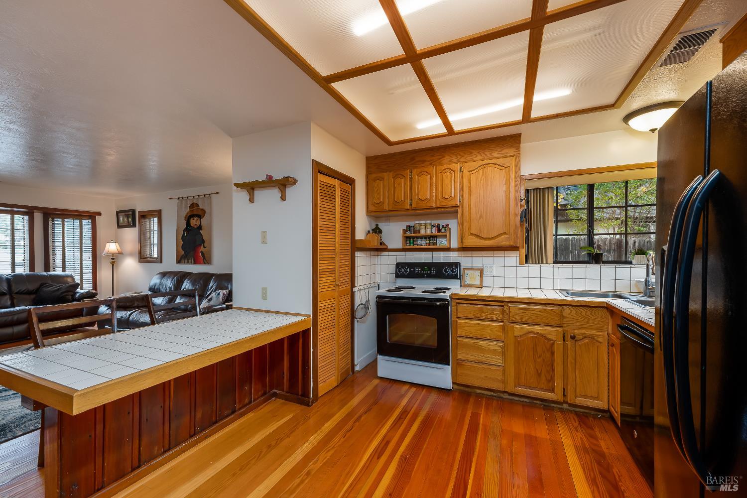 1096 W Standley Street Ukiah CA 95482