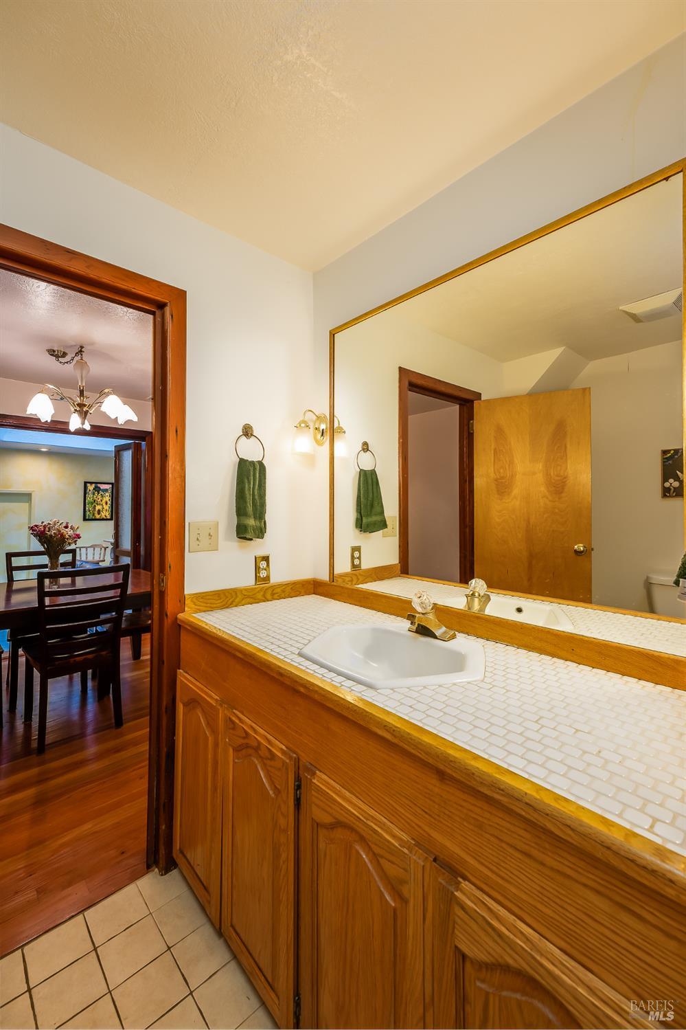 1096 W Standley Street Ukiah CA 95482