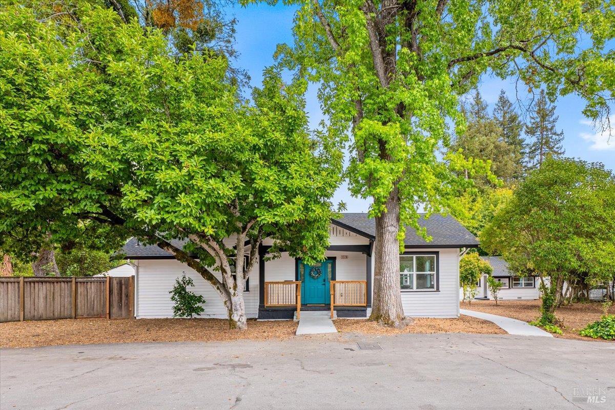 1524 Fair Oaks Court Santa Rosa CA 95404