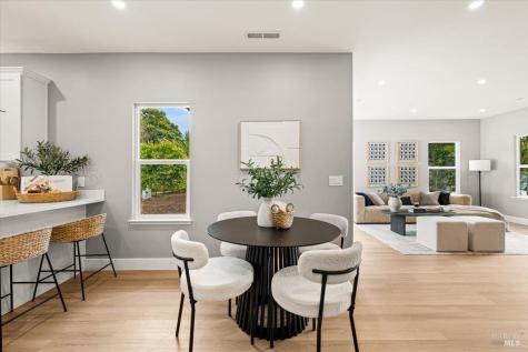 1524 Fair Oaks Court Santa Rosa CA 95404