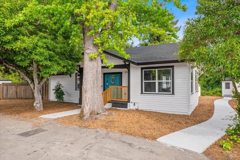 1524 Fair Oaks Court Santa Rosa CA 95404