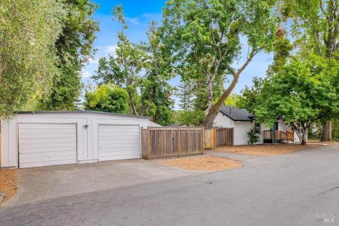 1524 Fair Oaks Court Santa Rosa CA 95404