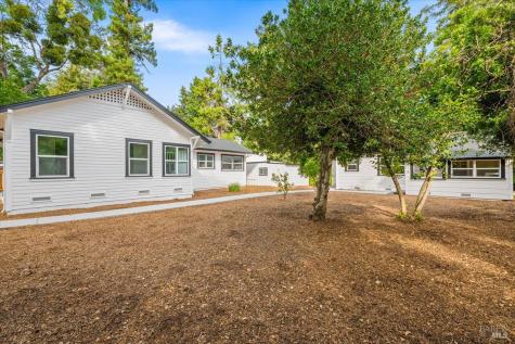 1524 Fair Oaks Court Santa Rosa CA 95404