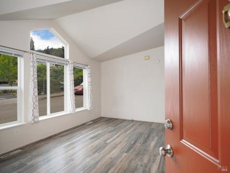 115-117 School House Lane Geyserville CA 95441