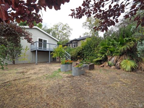 115-117 School House Lane Geyserville CA 95441