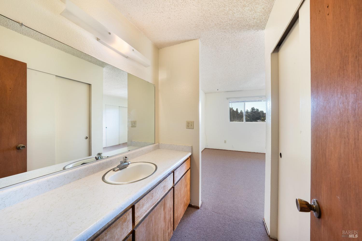 960 Marlene Street Ukiah CA 95482