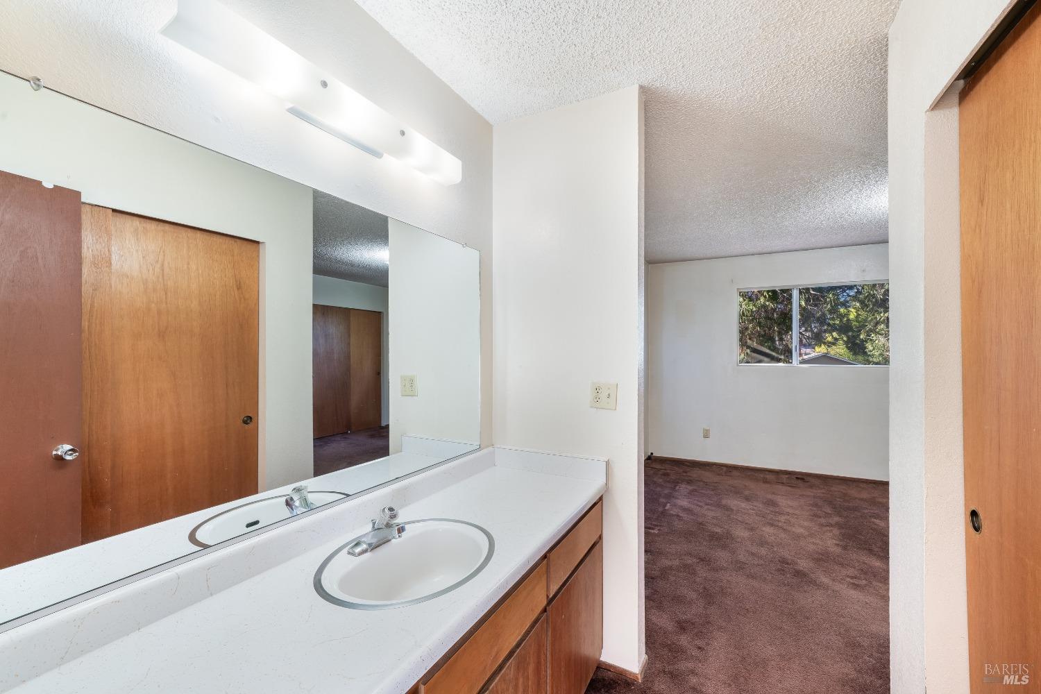 960 Marlene Street Ukiah CA 95482