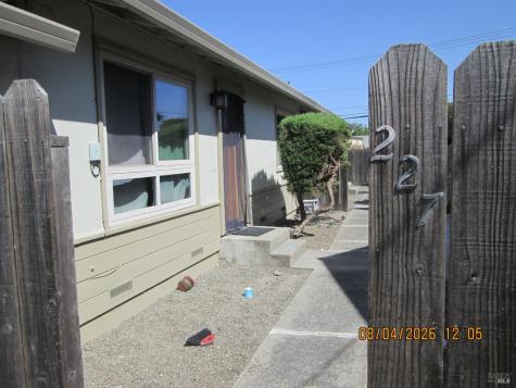 227-229 Decker Street Santa Rosa CA 95401