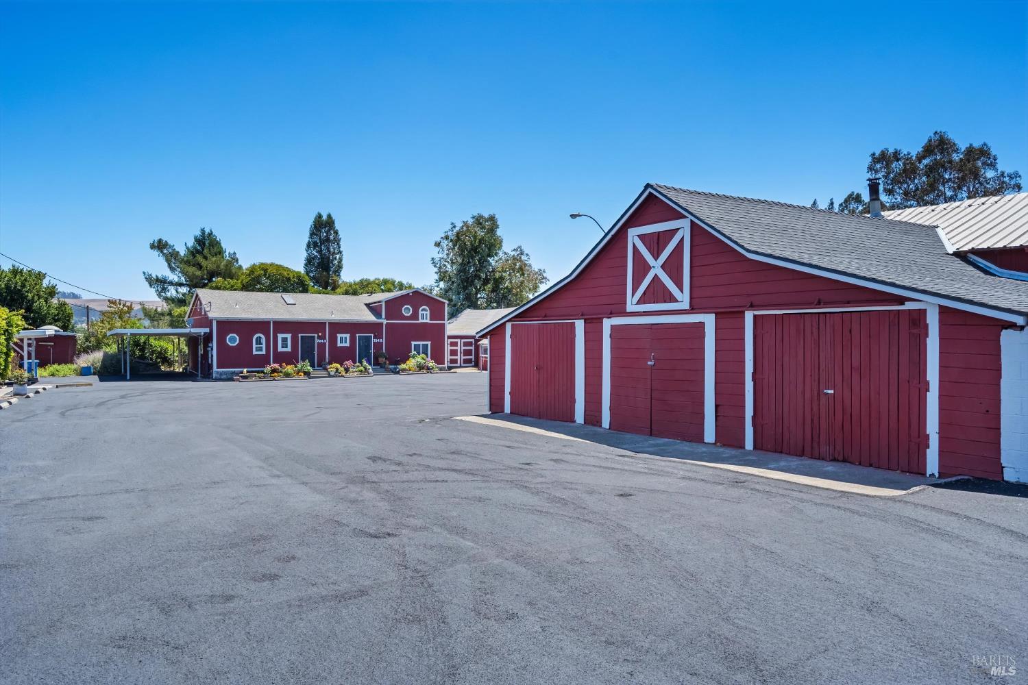 720-724 Liberty Road Petaluma CA 94952