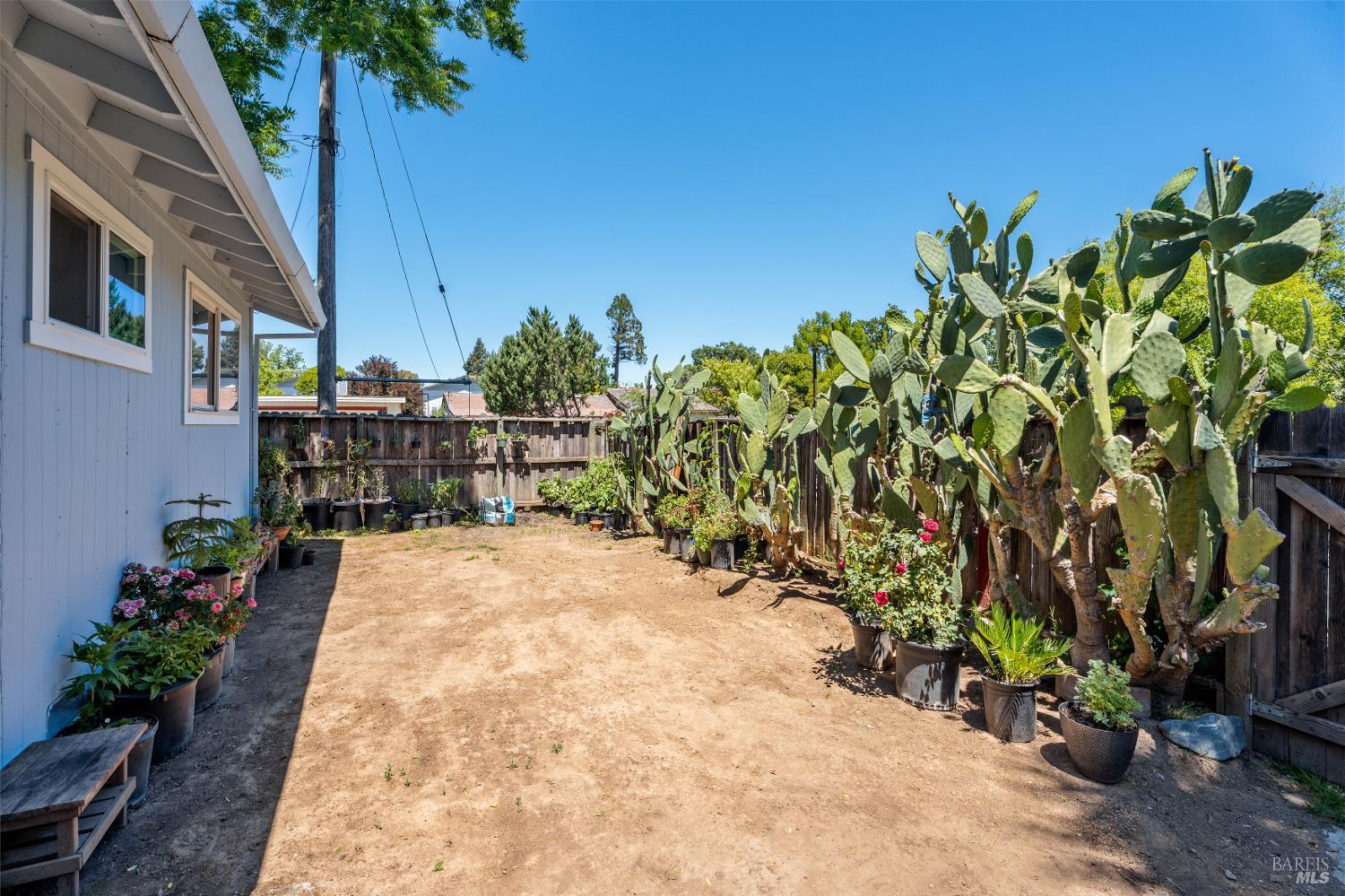 1155 S Dora Street Ukiah CA 95482