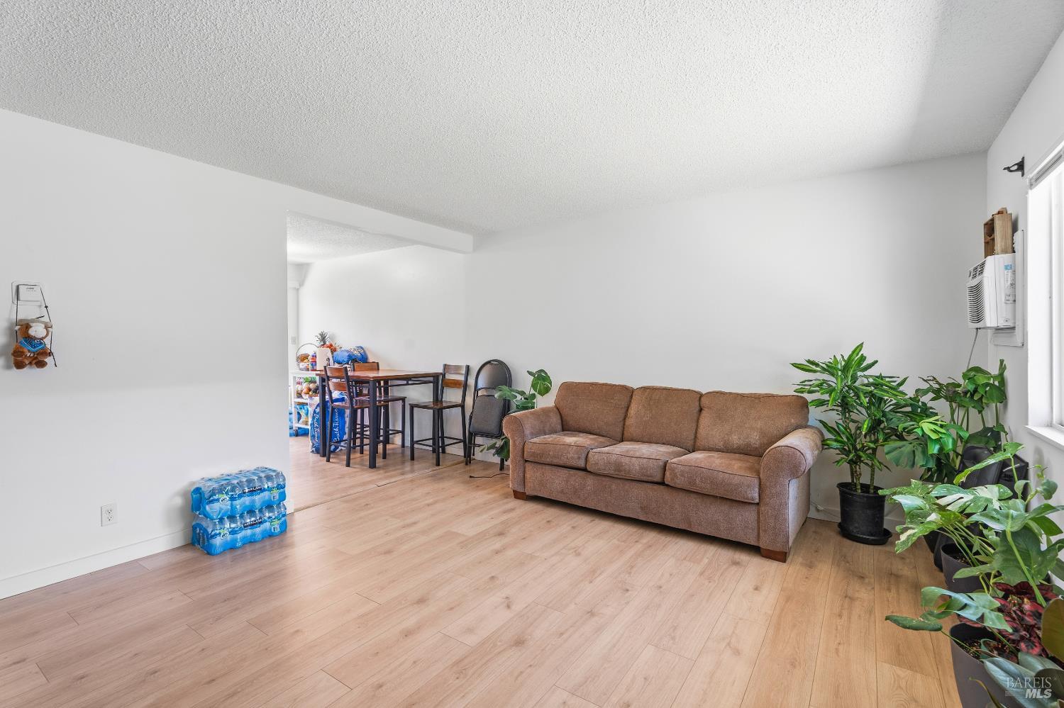 1155 S Dora Street Ukiah CA 95482