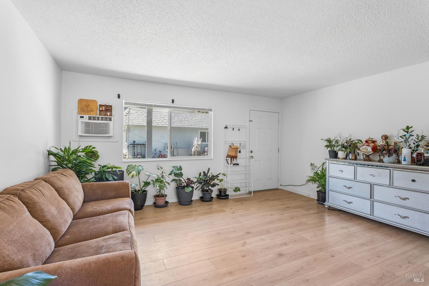 1155 S Dora Street Ukiah CA 95482