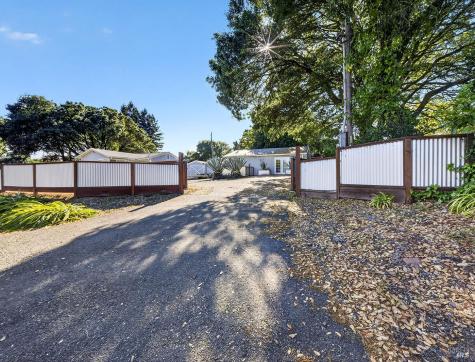 8813-8815 Petaluma Hill Road Penngrove CA 94951