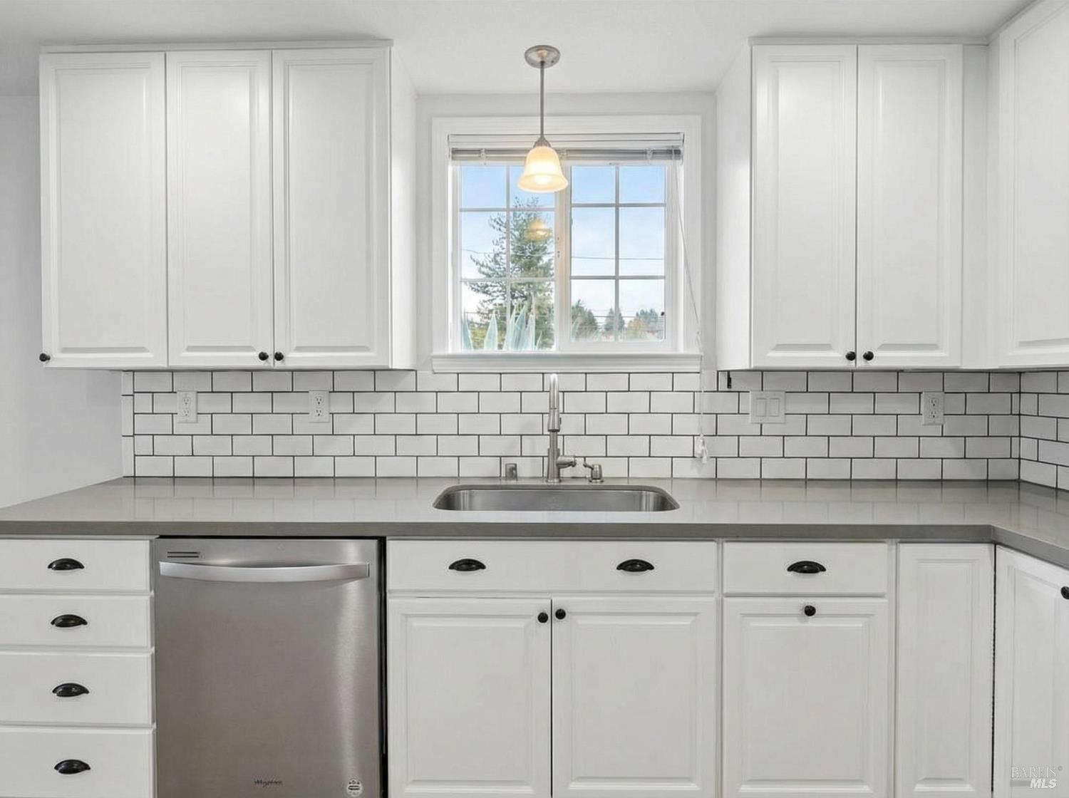 8813-8815 Petaluma Hill Road Penngrove CA 94951