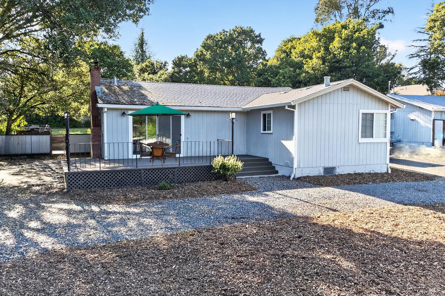 8813-8815 Petaluma Hill Road Penngrove CA 94951