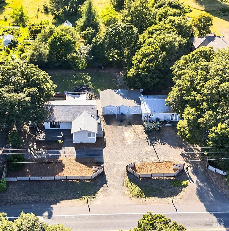8813-8815 Petaluma Hill Road Penngrove CA 94951