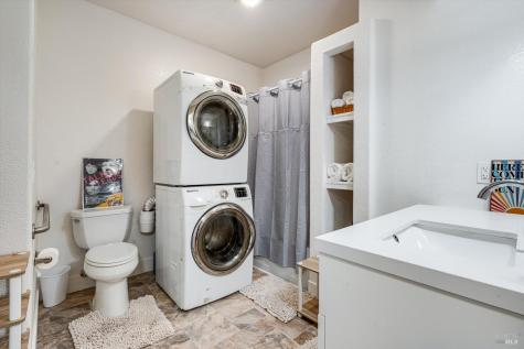 1171-1173 Gravenstein Highway S Sebastopol CA 95472