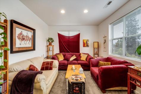 1171-1173 Gravenstein Highway S Sebastopol CA 95472