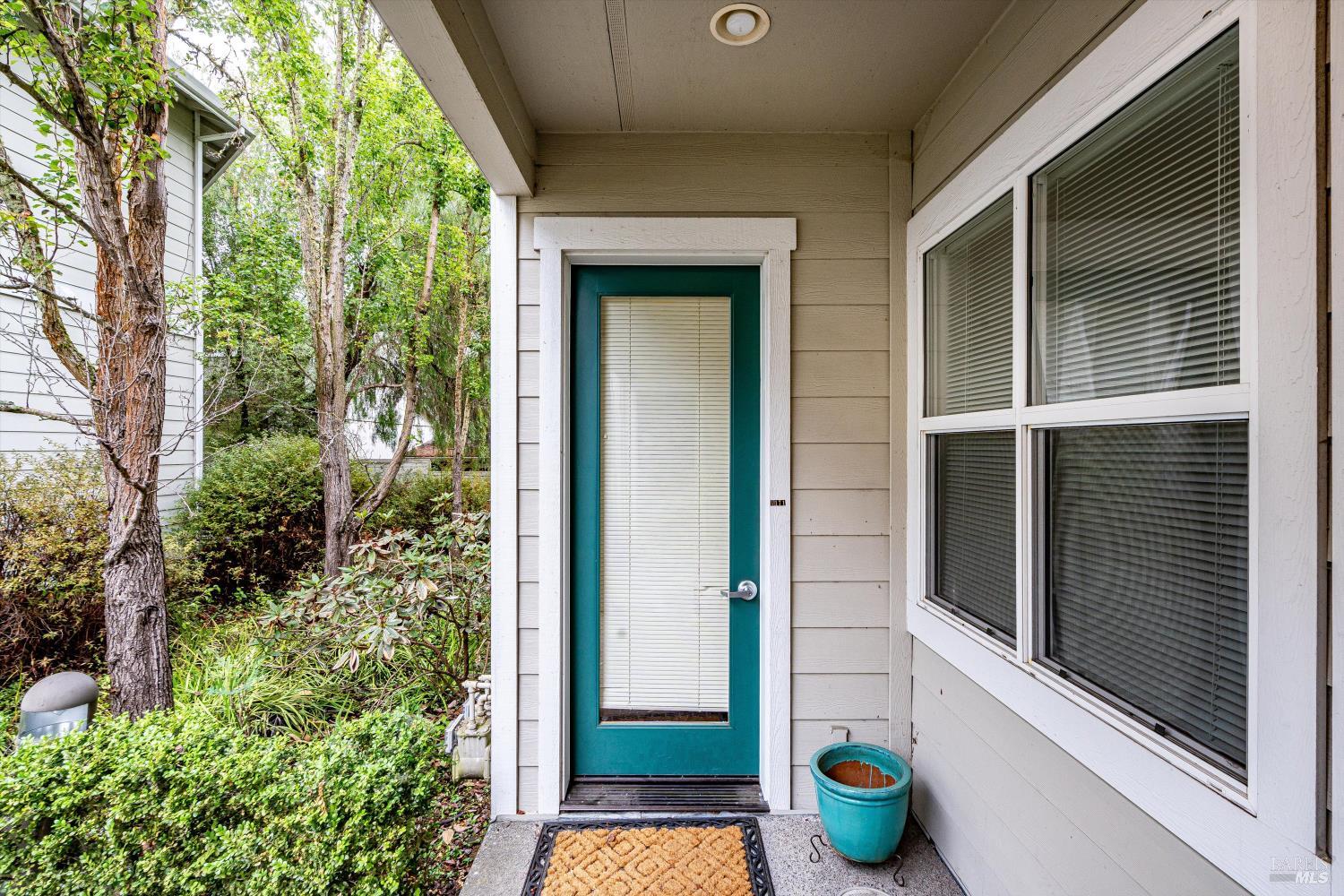 1171-1173 Gravenstein Highway S Sebastopol CA 95472