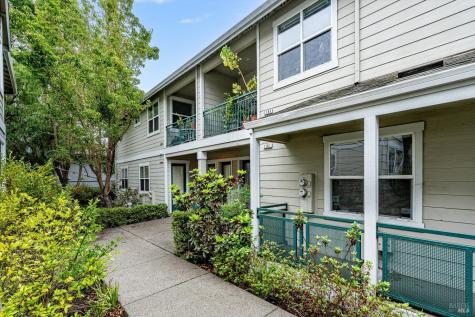 1171-1173 Gravenstein Highway S Sebastopol CA 95472