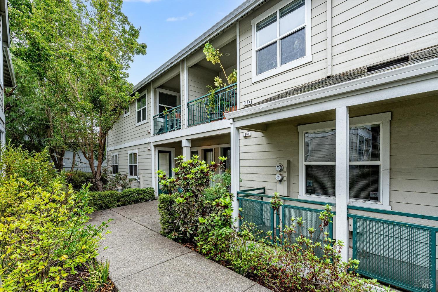 1171-1173 Gravenstein Highway S Sebastopol CA 95472