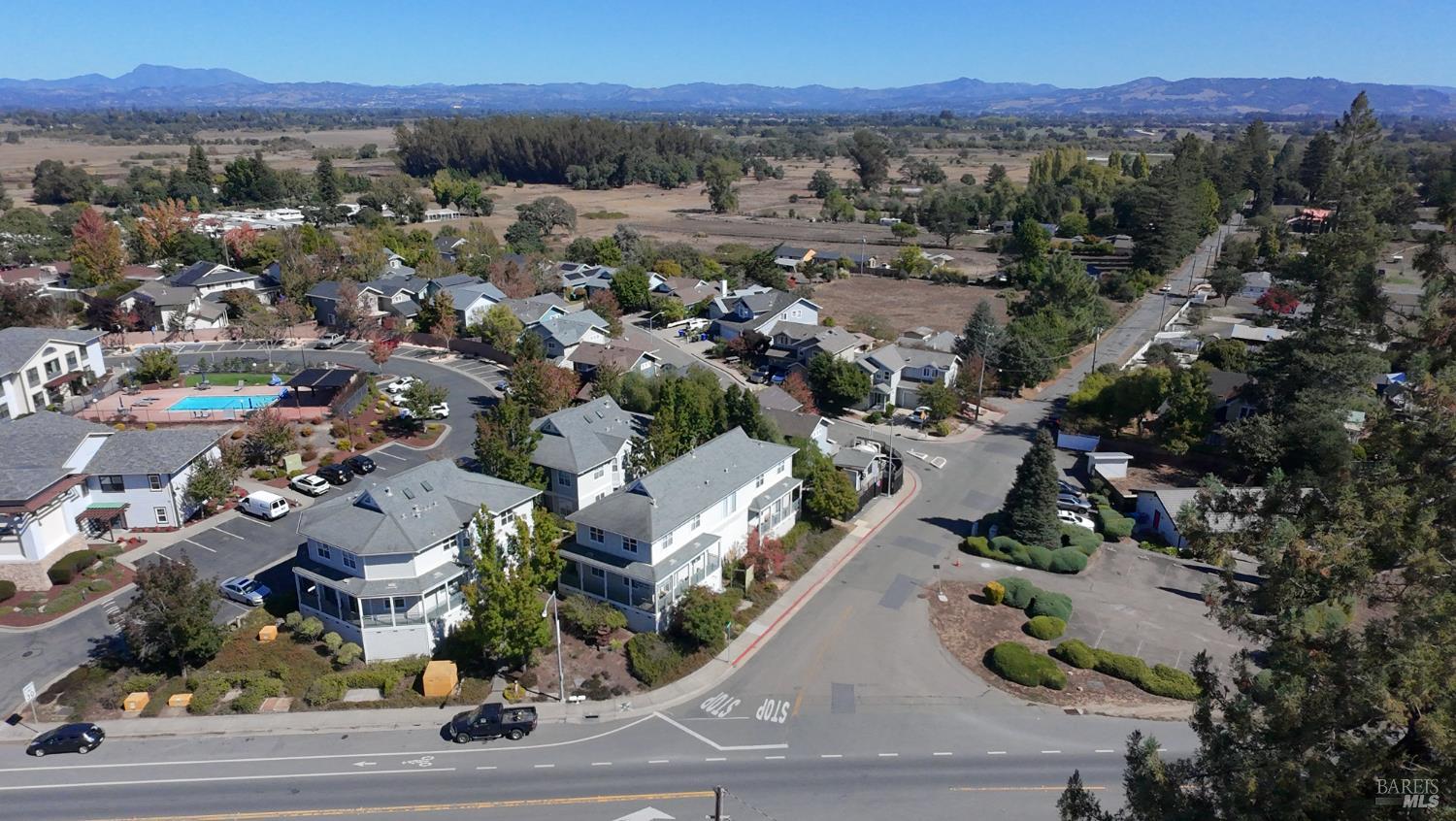 1171-1173 Gravenstein Highway S Sebastopol CA 95472