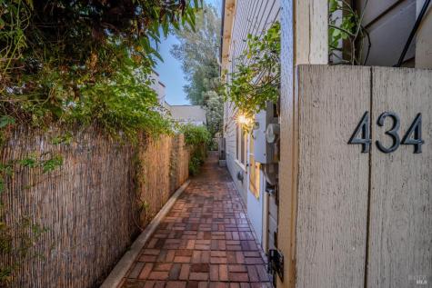 432-434 8th Street Santa Rosa CA 95401