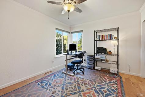 180-178 Barrio Way Windsor CA 95492