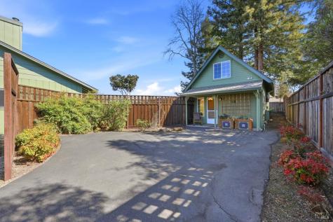 180-178 Barrio Way Windsor CA 95492