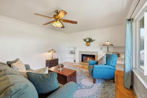 180-178 Barrio Way Windsor CA 95492