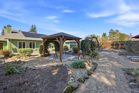 180-178 Barrio Way Windsor CA 95492
