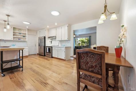 180-178 Barrio Way Windsor CA 95492