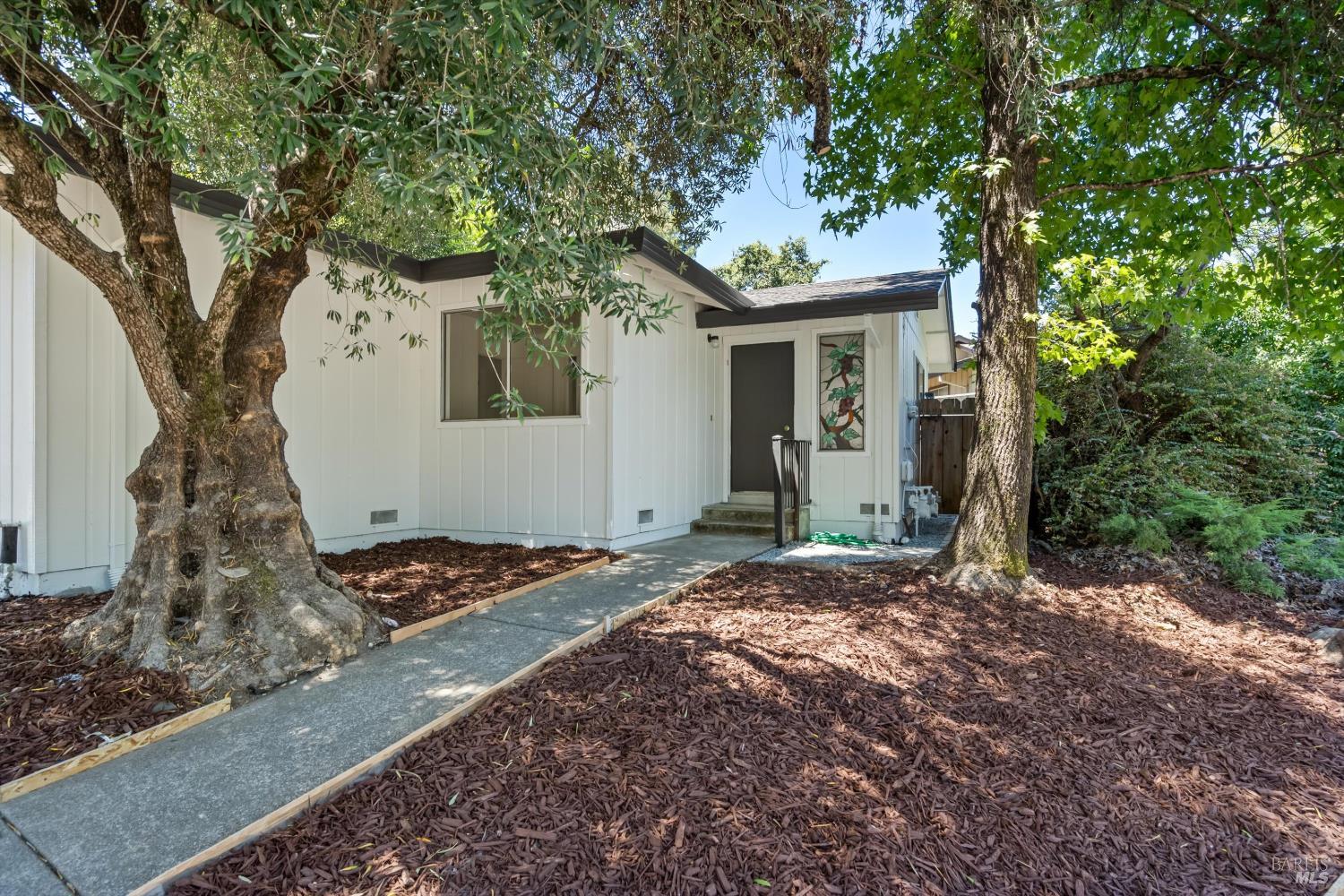 1821-1825 Mission Boulevard Santa Rosa CA 95409