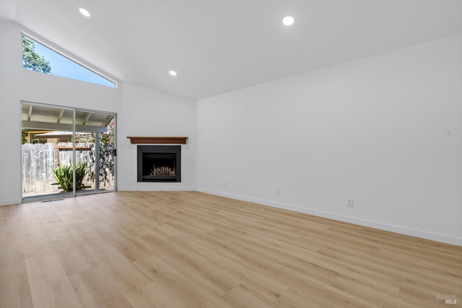 1821-1825 Mission Boulevard Santa Rosa CA 95409