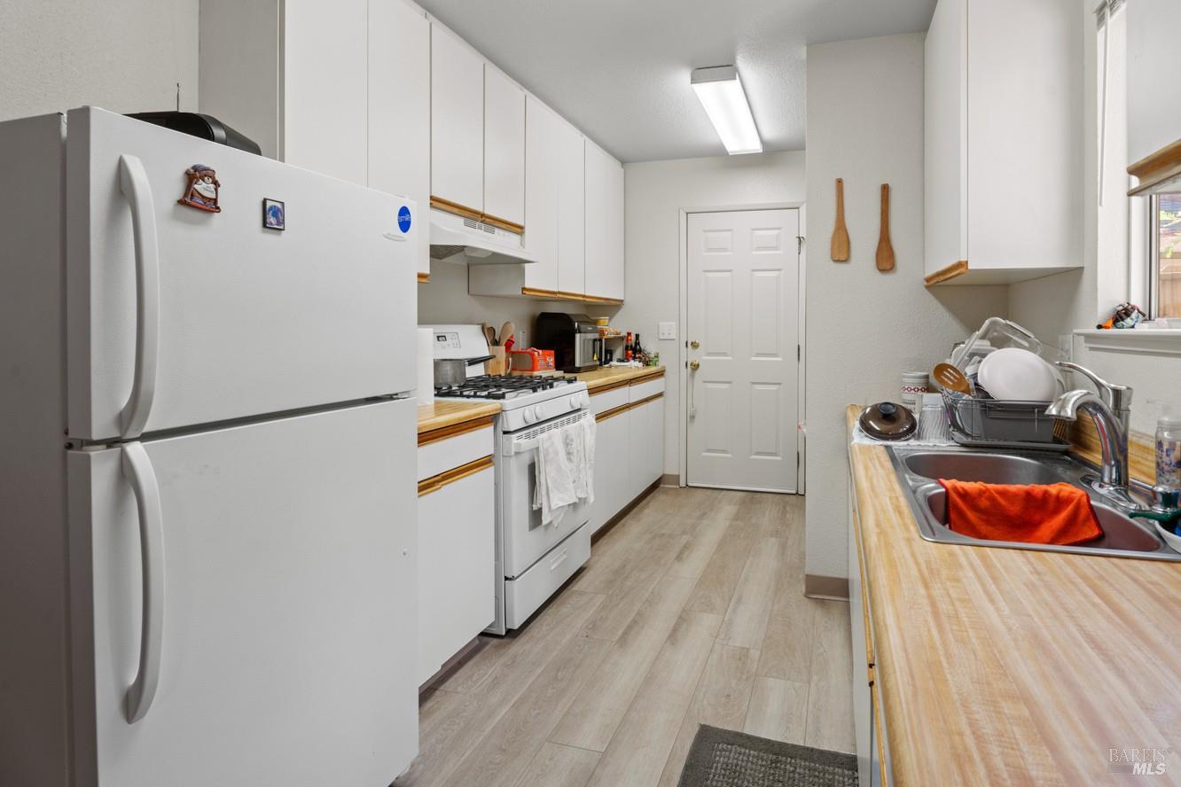 757 Waugh Lane Ukiah CA 95482