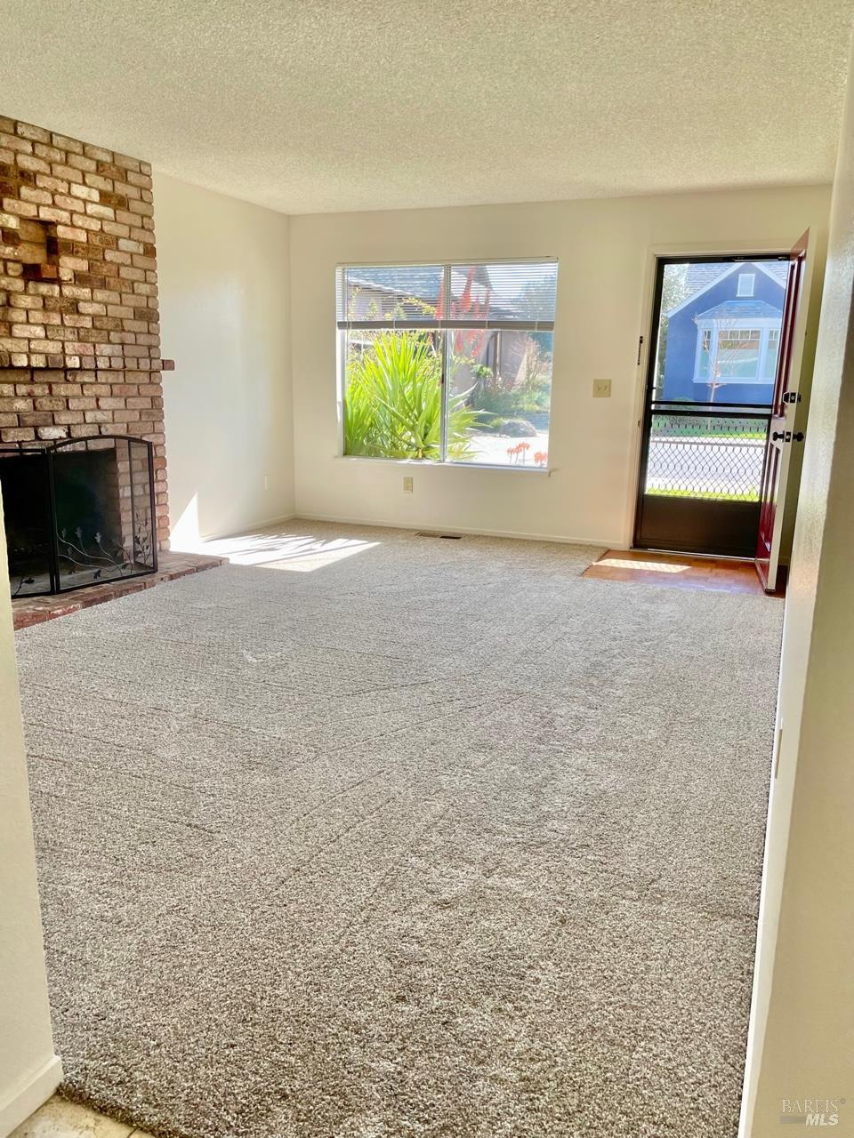 327-329 Plaza Street Healdsburg CA 95448