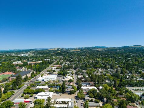 600 Pacific Avenue Santa Rosa CA 95404