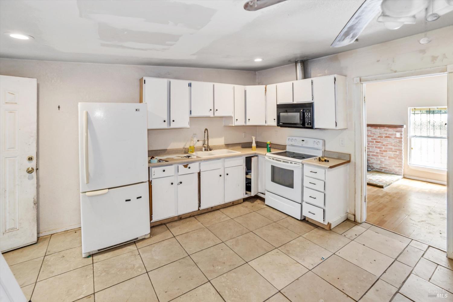 31211 NE Highway 128 Highway Cloverdale CA 95425