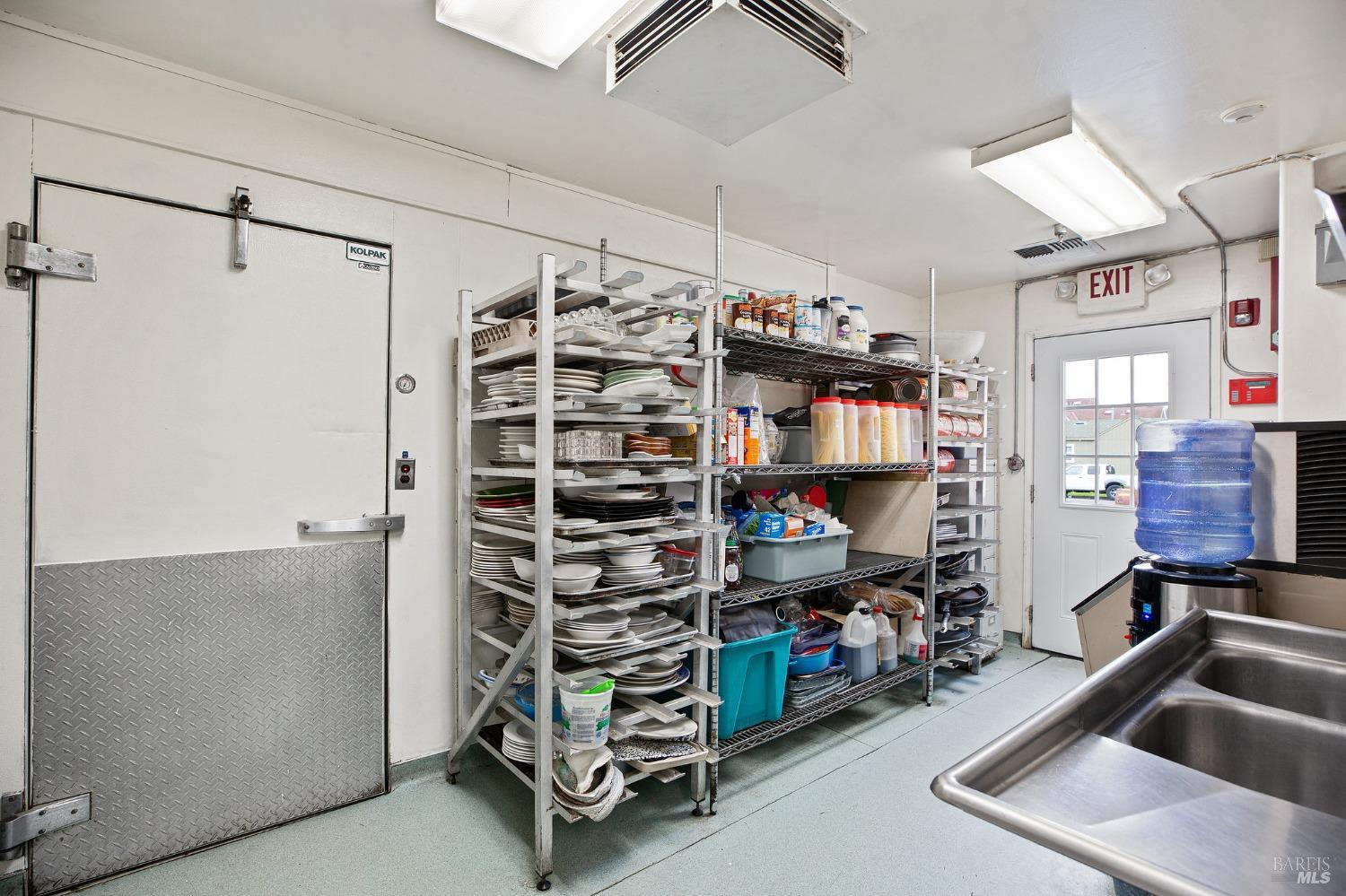 504 N Cloverdale Boulevard Cloverdale CA 95425