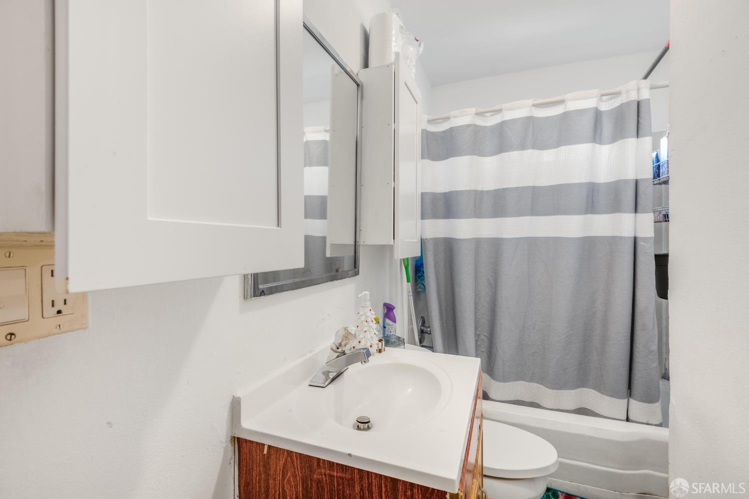 736 Cedar Street Redwood City CA 94063
