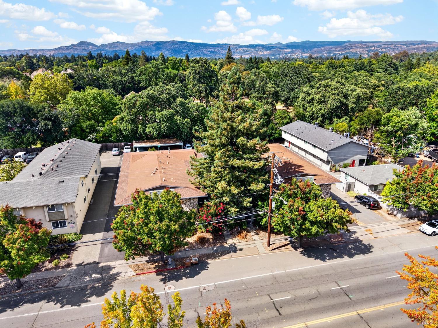 670-674 Lincoln Avenue Napa CA 94558
