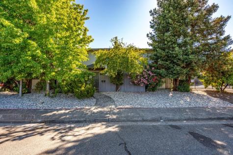 5020 Roma Street Santa Rosa CA 95409